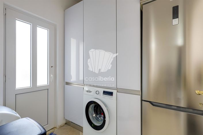 Image No.13-4 Bed House for sale