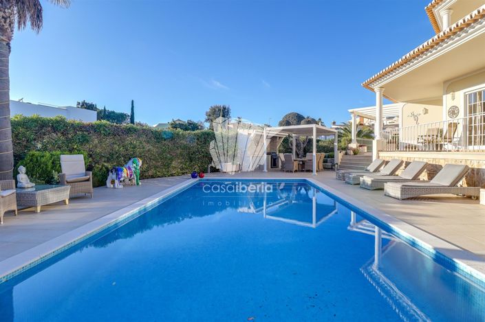 Image No.2-4 Bed House for sale