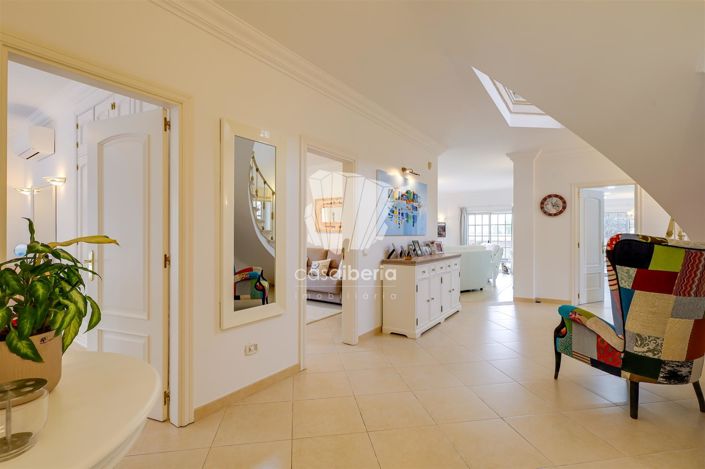 Image No.20-4 Bed House for sale