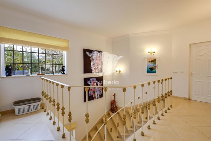 Image No.30-4 Bed House for sale