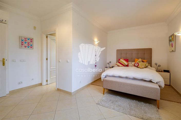 Image No.34-4 Bed House for sale