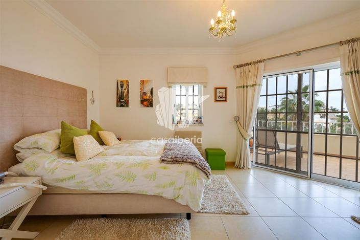 Image No.9-4 Bed House for sale