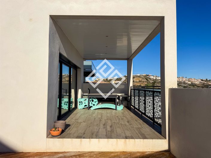 Image No.3-4 Bed House for sale