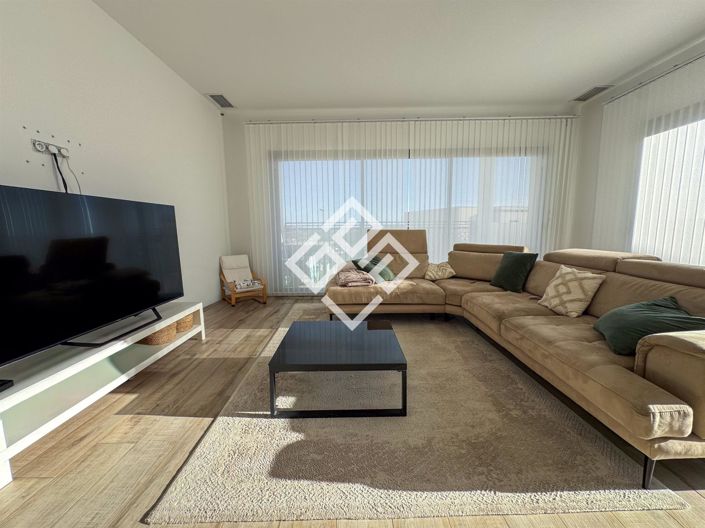 Image No.5-4 Bed House for sale