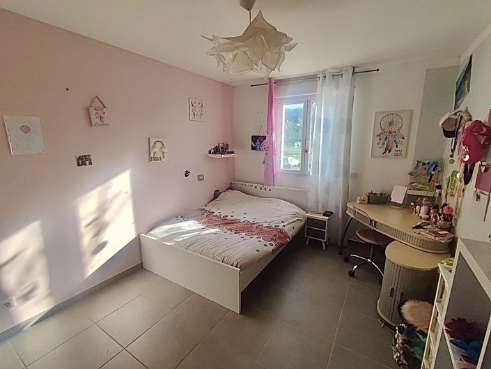 Image No.14-3 Bed House for sale