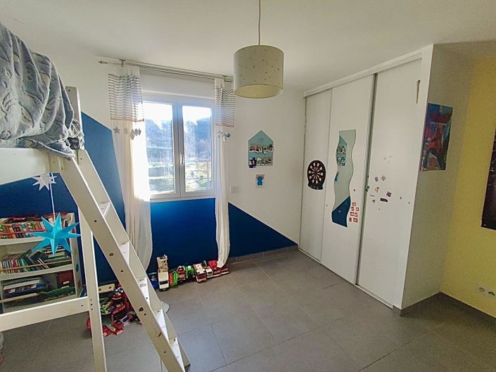 Image No.15-3 Bed House for sale