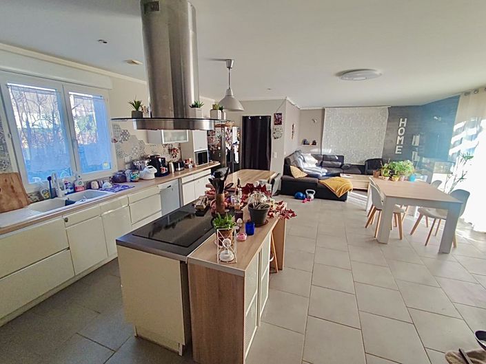 Image No.7-3 Bed House for sale