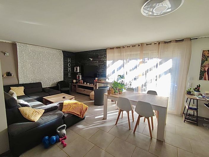 Image No.8-3 Bed House for sale