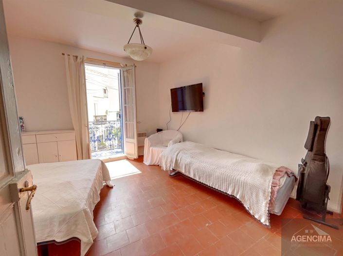 Image No.6-3 Bed House for sale