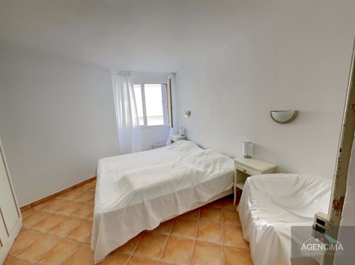 Image No.7-3 Bed House for sale