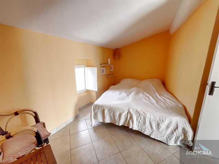 Image No.8-3 Bed House for sale