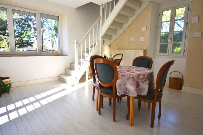 Image No.12-10 Bed House for sale