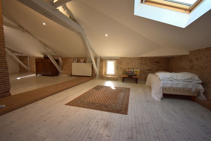 Image No.13-10 Bed House for sale