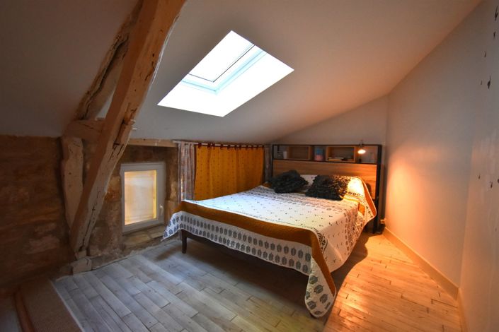 Image No.14-10 Bed House for sale