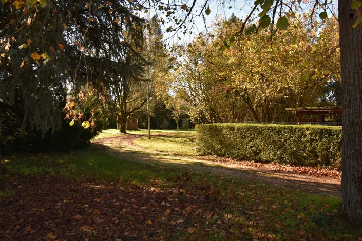 Image No.17-10 Bed House for sale