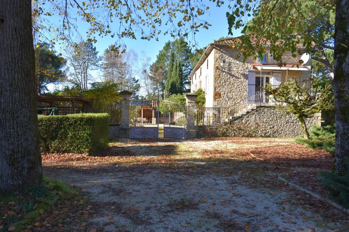 Image No.2-10 Bed House for sale