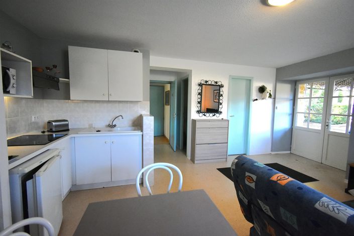 Image No.21-10 Bed House for sale