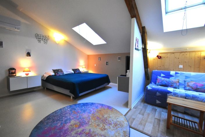 Image No.24-10 Bed House for sale