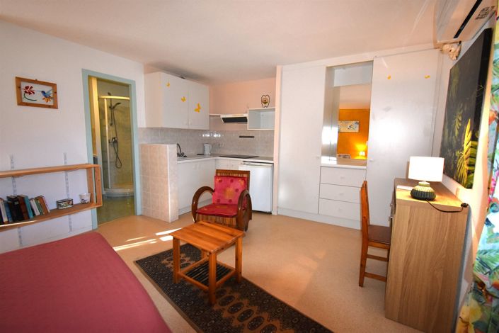 Image No.29-10 Bed House for sale