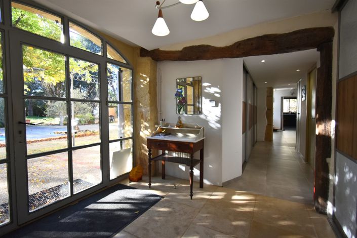 Image No.3-10 Bed House for sale