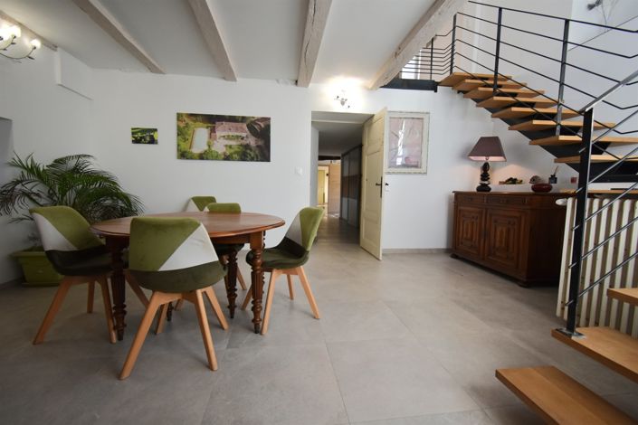 Image No.4-10 Bed House for sale