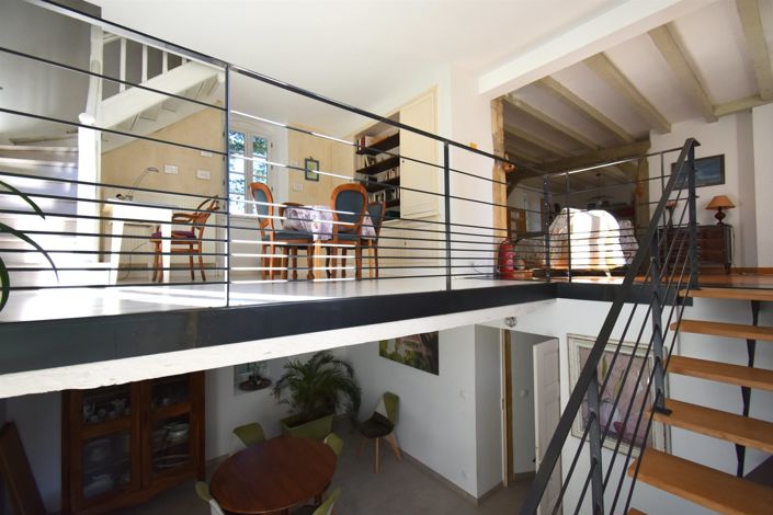 Image No.7-10 Bed House for sale