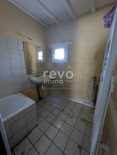 Image No.12-Maison de 6 chambres à vendre à Roche-Saint-Secret-Béconne