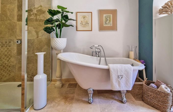 Image No.6-7 Bed House for sale