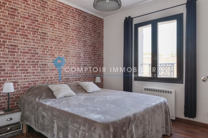 Image No.12-3 Bed House for sale