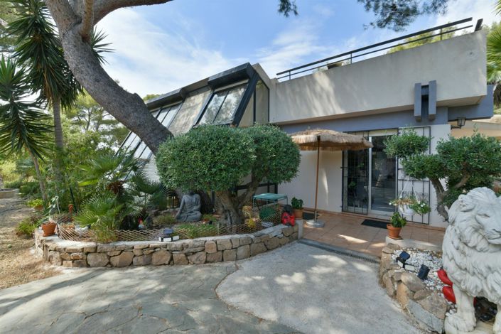 Image No.15-5 Bed House for sale