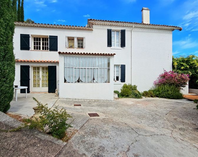 Image No.2-6 Bed House for sale