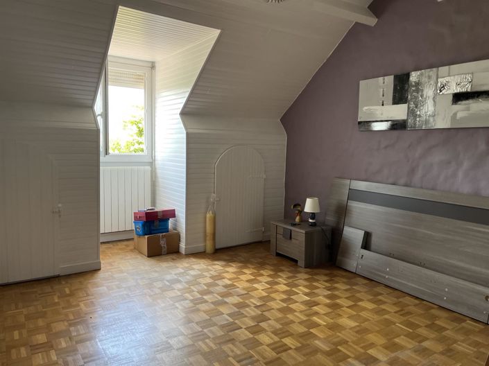 Image No.10-3 Bed House for sale