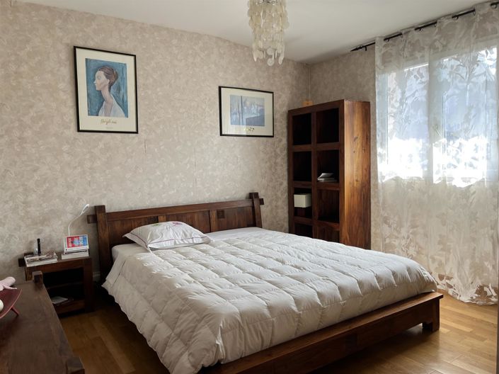 Image No.6-3 Bed House for sale