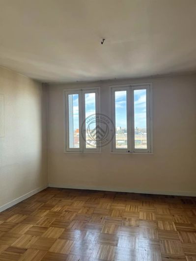 Image No.8-Apartment for sale