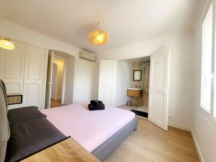 Image No.16-5 Bed House for sale