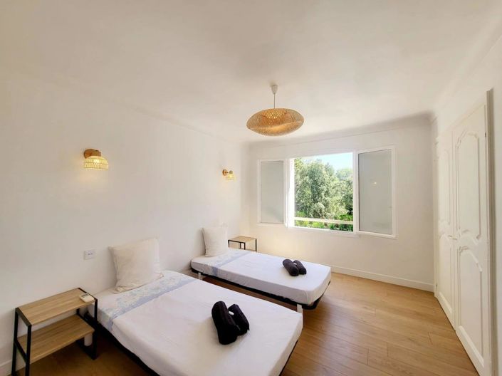 Image No.17-5 Bed House for sale