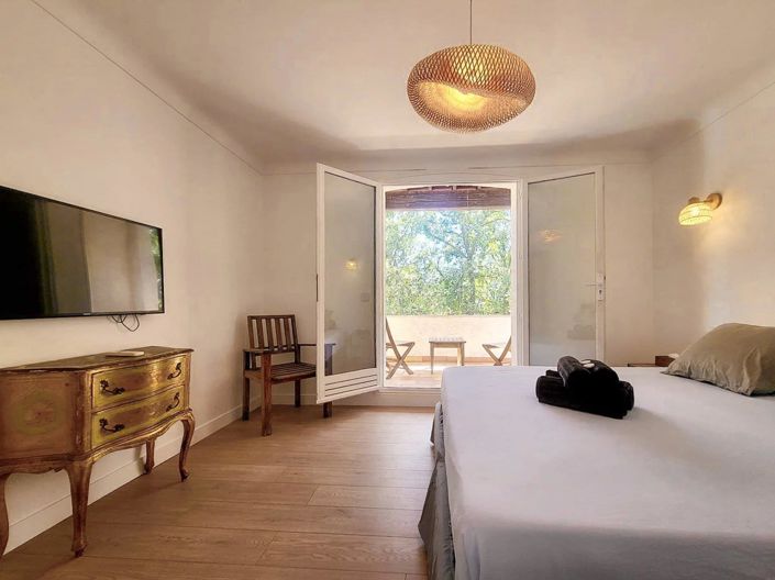 Image No.19-5 Bed House for sale