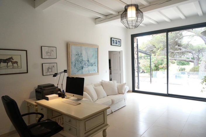 Image No.10-2 Bed House for sale