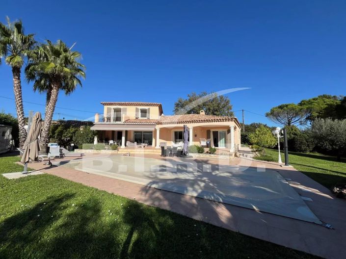 Image No.1-5 Bed House for sale