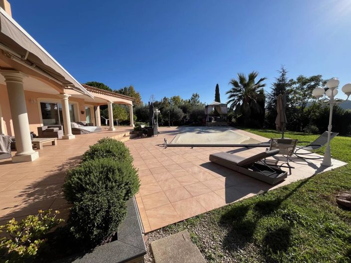 Image No.7-5 Bed House for sale