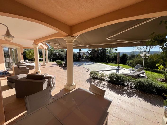 Image No.8-5 Bed House for sale