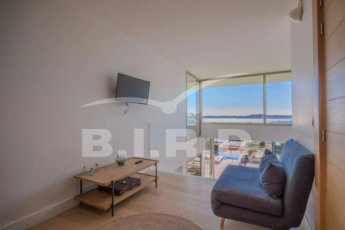 Image No.18-4 Bed House for sale