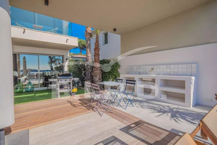 Image No.19-4 Bed House for sale