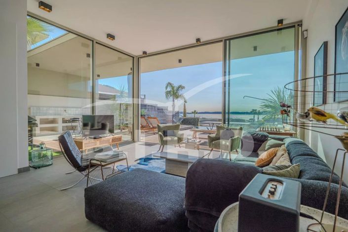 Image No.5-4 Bed House for sale