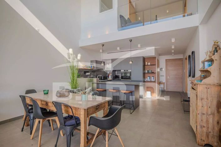 Image No.7-4 Bed House for sale