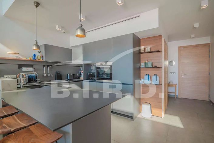 Image No.8-4 Bed House for sale