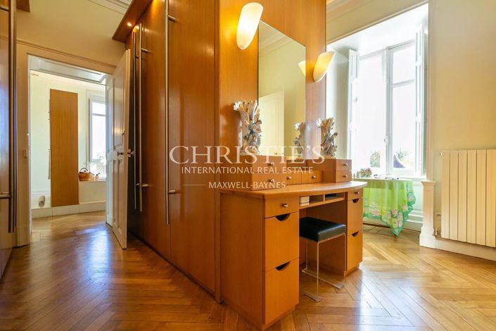 Image No.11-8 Bed House for sale