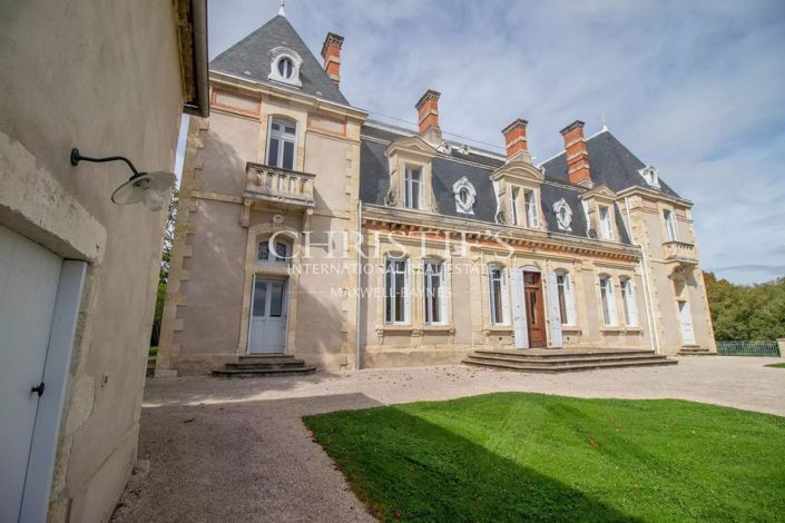 Image No.16-8 Bed House for sale