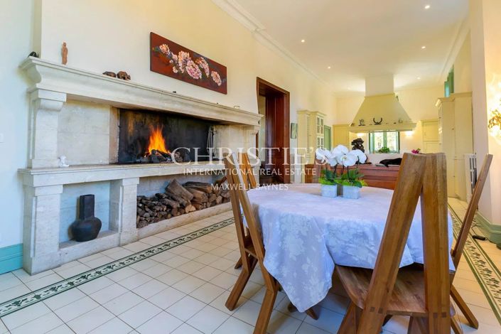 Image No.7-8 Bed House for sale