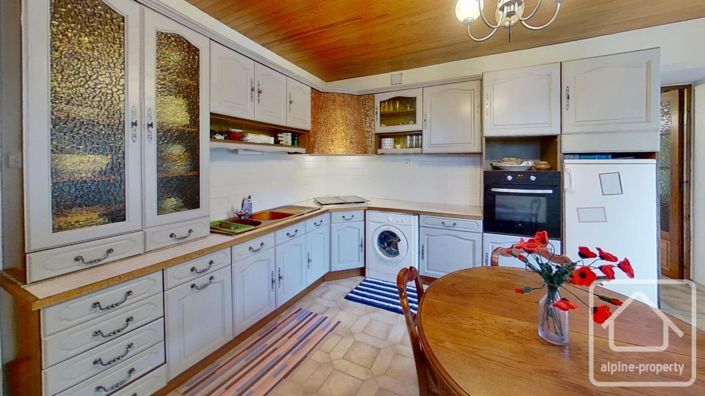 Image No.11-4 Bed Property for sale